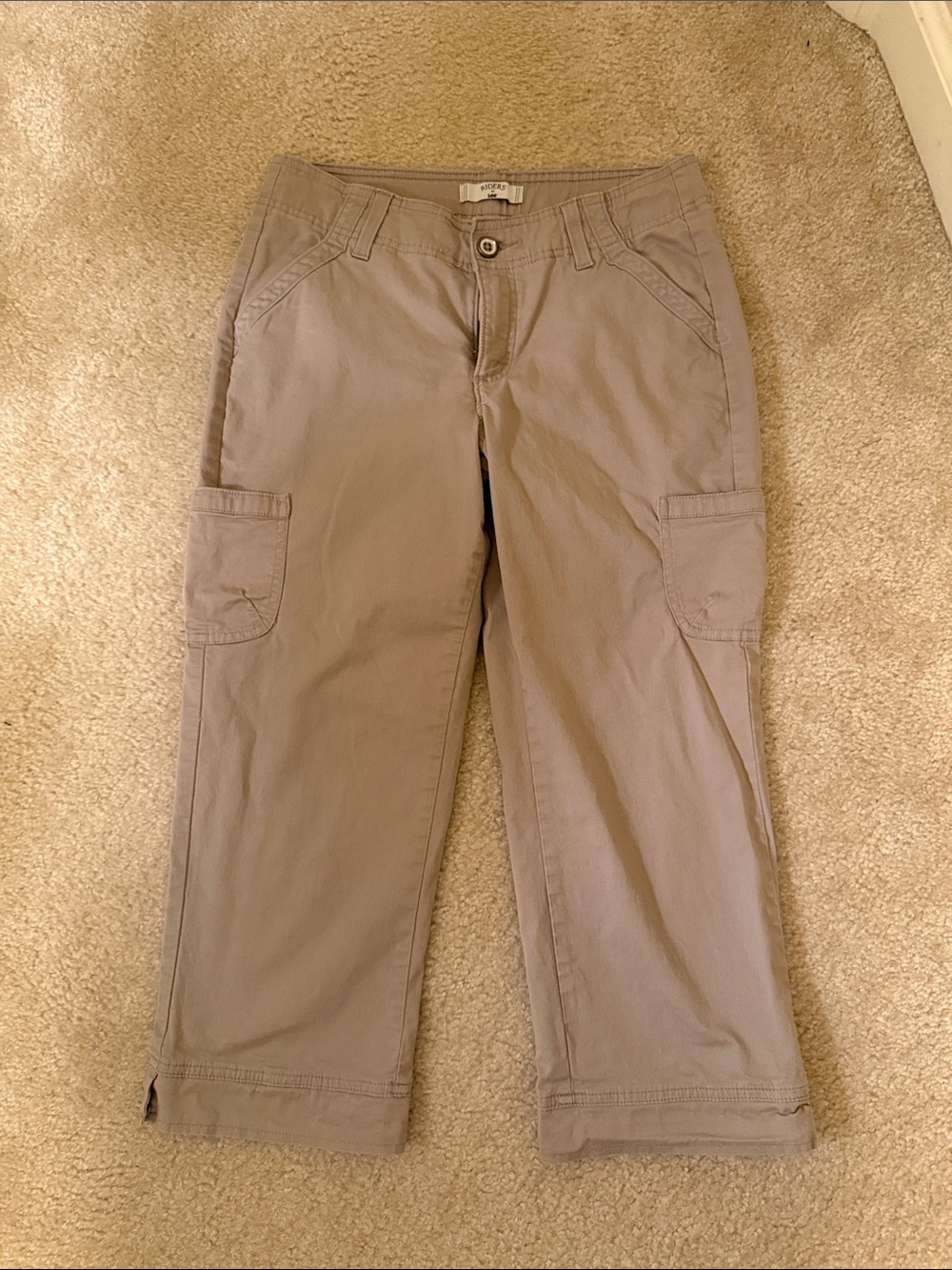 Riders by Lee women’s Cargo Capris in Taupe